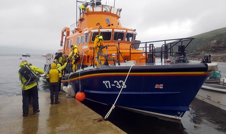 Skye MRT working with local RNLI