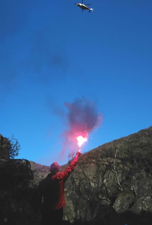 Mountain rescue flare